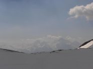 06 - sguardo indietro verso l'Emilius - a dx - salendo al Col du Salvé