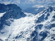 Dalla Ruinette panorama sul Gelé e l'Avril che incorniciano la Fenetre de Durand