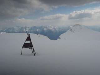 Trigono di vetta e Cistella a destra