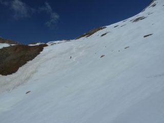 bei pendii e bella neve primaverile