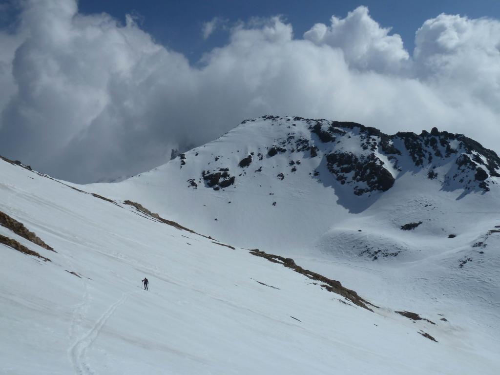Salita verso Pic de la Farneireta con alle spalle la Petite Tête Noire