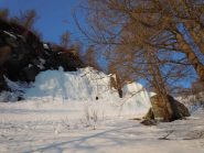 cascata di ghiaccio dietro al rif. Levi-Molinari