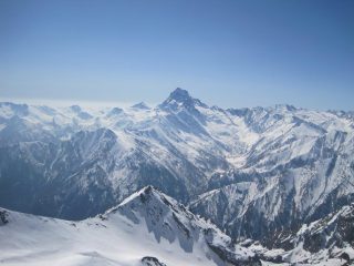 Che giornata: dalla punta buon innevamento a Nord in Val Pellice