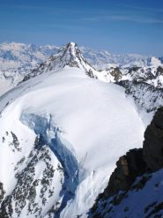 Mont Blanc de Cheilon con la parte alta del percorso visto dalla Ruinette 
