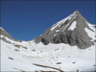 il colle e a destra l'Aig.lle de Bonalè