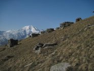 Gli strani cumuli di pietre alla Cialma