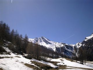 gran guglia, con i due canali