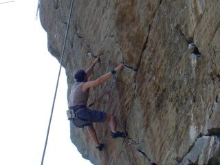 in azione nel passo chiave