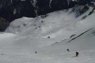 Scendendo sotto il colle