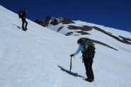 usciti dal canale si sale verso la cima dei Rochers Charniers (31-3-2012)