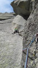 Damiano nel bellissimo diedro di 6c