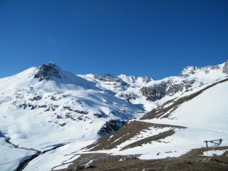 il monte giordano sullo sfondo
