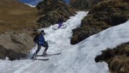 Derapando nel canalino che porta al ripiano dell'alpe Bonalè