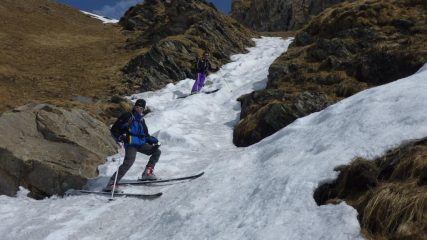 Derapando nel canalino che porta al ripiano dell'alpe Bonalè