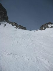 Scendendo il canale est della bocchetta di Monte Nero