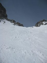 Scendendo il canale est della bocchetta di Monte Nero