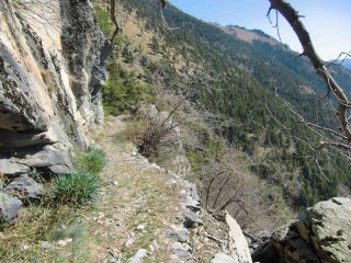 Sentiero sempre aereo