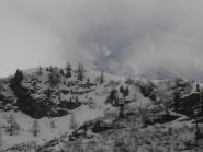 02 - tra le nuvole l'unico scorcio del Rocciavré innevato che sono riuscito a vedere