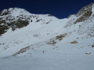 Salita verso la testa Sud di Bresses con alle spalle il passo di Prefouns
