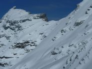 Grande Rousse e tracce di discesa viste dalla Becca di Giasson