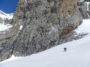 segni di scioglimento del ghiacciaio rv sulle pareti granitiche
