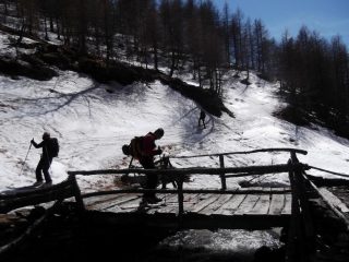 sci nei piedi al ponticello 