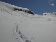 Casamatta al centro:a sx la diretta,a dx verso la normale scialpinistica.