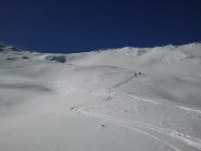 appena sotto al colle