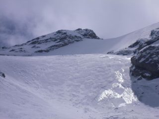 ultimo strappo per l'anticima (vetta sciistica)