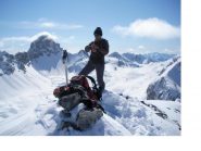 Sul Bec du Lievre con lo sfondo dell'Oronaye