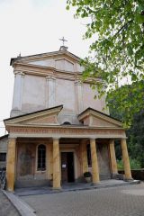 chiesa di Isolabona con bellissimi affreschi del 1600