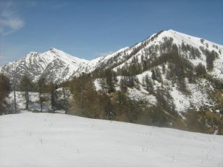 L'Alom e La Scheggia dalla Cima di Rovareccio. Ancora molta neve