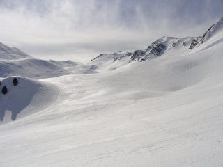 da lontano si intravede la punta