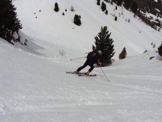 nel canalino prima del pianoro neve più marcia