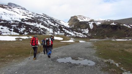 seguendo la stradina che porta verso il Forte Varisello
