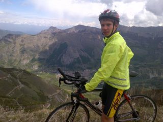 in cima