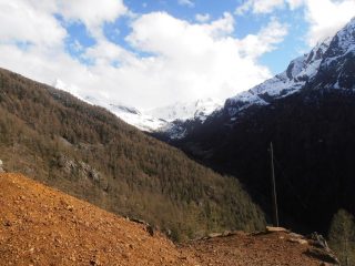 07 - vista verso il fondo del vallone di St.Marcel
