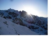 Lalba e' in arrivo da dietro il Becco di Valsoera