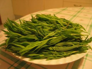 qui, prima della fioritura, pronta nel piatto