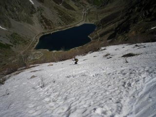 Ultima lingua di neve sotto il Chiotas. Ancora buona!