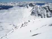 il ripido pendio verso la cresta che divide la Cerveyrette dalla val Thuras