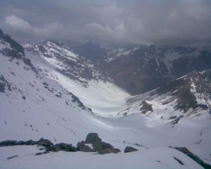Vallone d'Almiane dalla cima. Buon innevamento