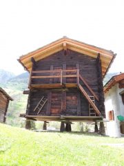 Rascard nella parte vecchia di Blatten