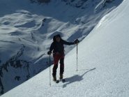 Neve ghiacciata sui pendii alti