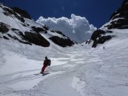 Discesa nel canale che porta alla comba di Valcournera