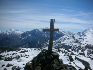 la croce da mettere un pò a posto