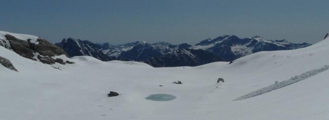 vista dal ghiacciaio verso il fondovalle