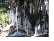 Grotta stalattitica...di ghiaccio