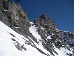 Il canalino nevoso...accesso diretto alla vetta...