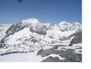 La Pointe DE L' Echelle chiude l'ampio vallone all'ovest